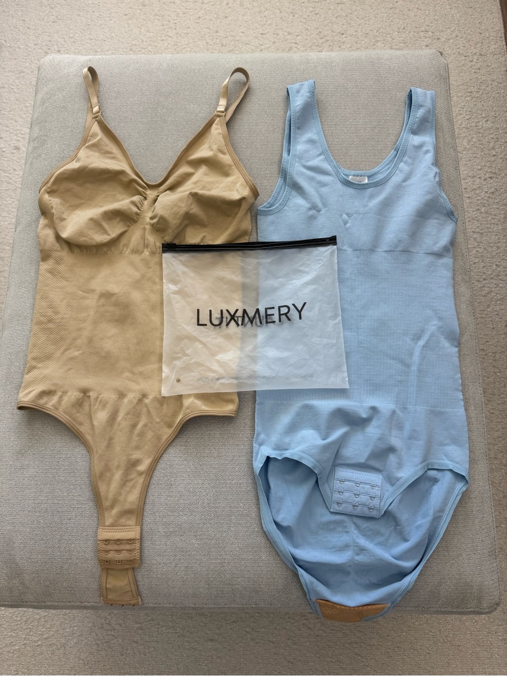 Luxmery Seamless Bodysuit - Beige and Light Blue